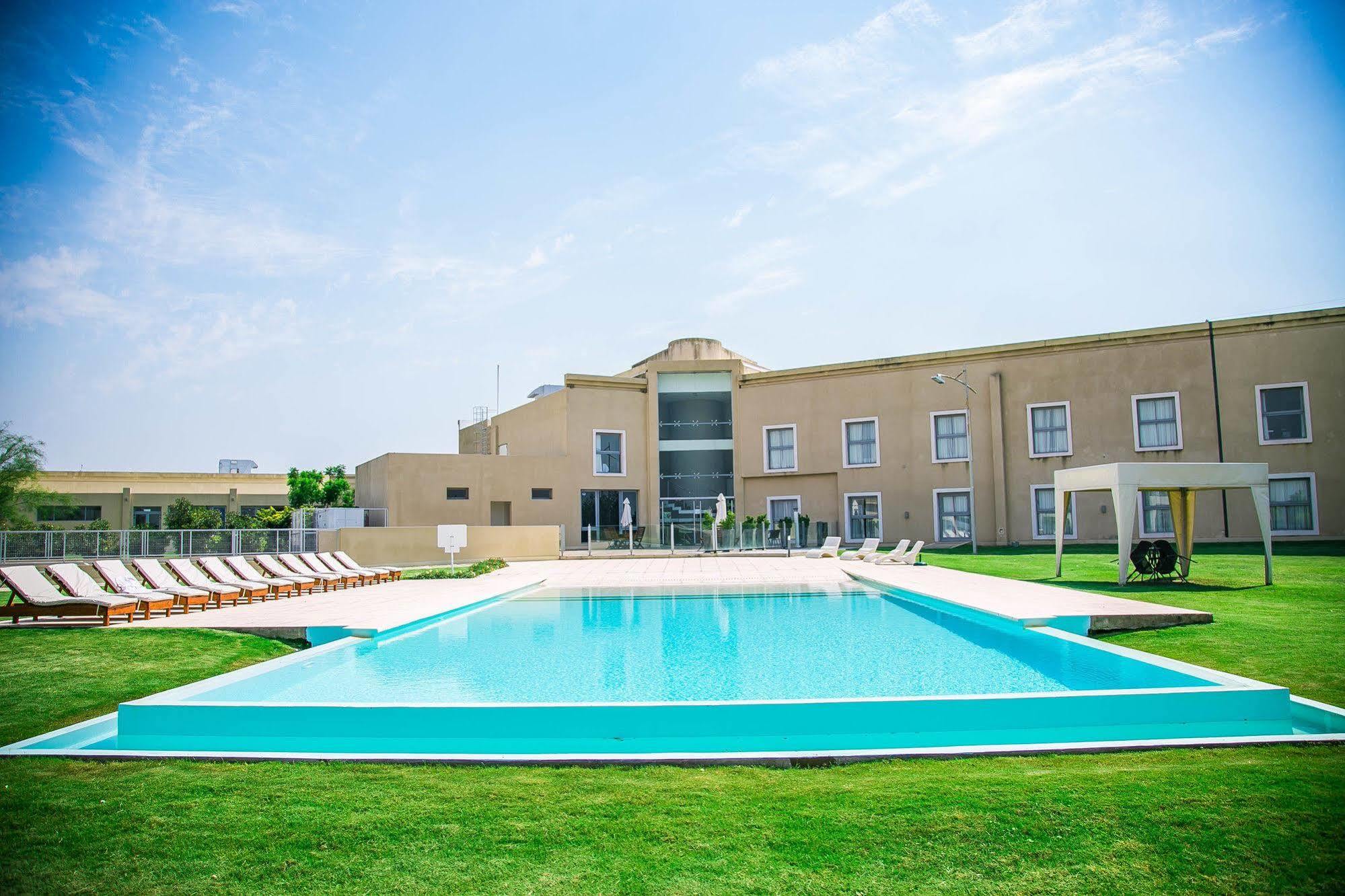 Amerian Villa Maria Park Hotel Exterior photo